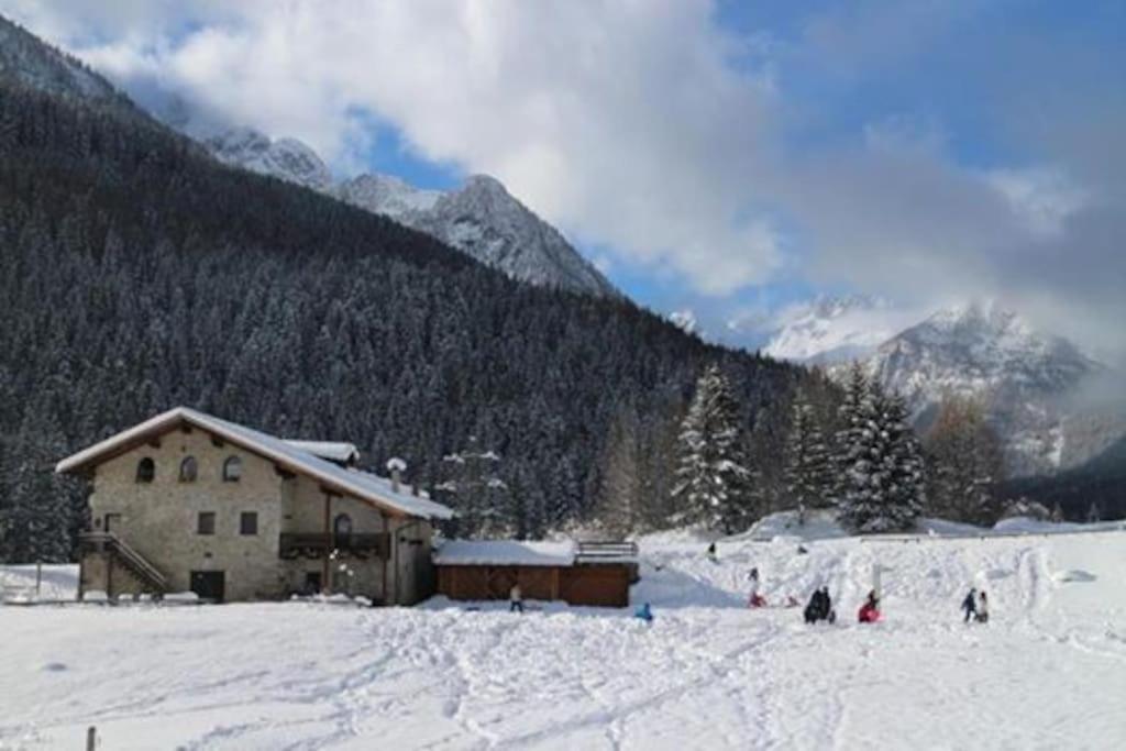 Chalet Rustico Bertolini Per Gruppi! Villa Vermiglio Exterior foto